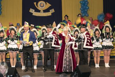 Und der Prinzession aus Neuhof! Und der Prinzession aus Neuhof!